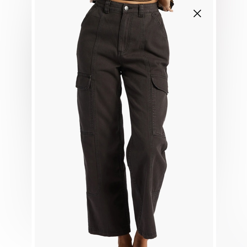 Wall To Wall Billabong Black Cargo Pants, size 24